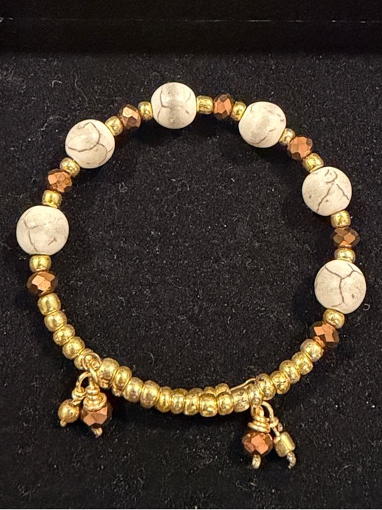 Handmade Jewelry - Gold and White Beaded Charm Bracelet - Women Jewelry